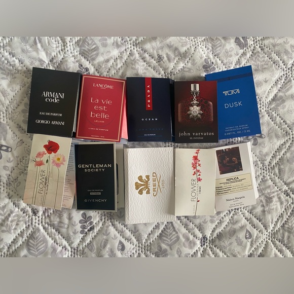 Bundle $20 for 20 FOREO Micro Foam Cleanser - 20ml - Picture 7 of 7